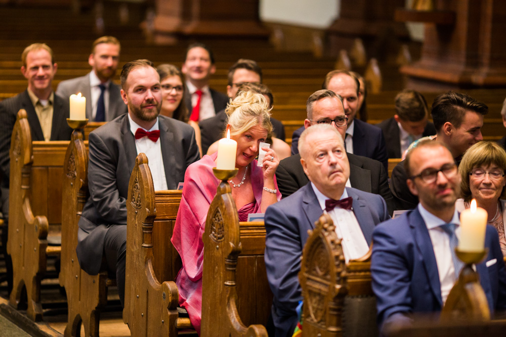 Hochzeitsfotograf in der St. Gertrud-Kirche in Barmbek und Hotel Hafen Hamburg